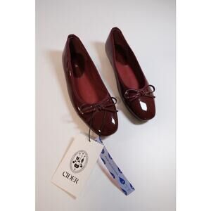🩰 Cider Ballet Flats sz 37 / 6.5 Red Wine Patent Leatherette; Bow Details New!